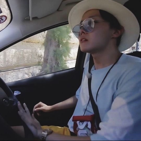 Driving with one hand. This is a whole boyfriend material