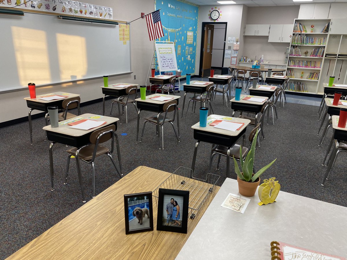 KaylaDetweiler's tweet photo. The calm before the storm. This was taken this morning before I met my AWESOME students! This teacher is exhausted but ready for day 2😊 
@NDaviessElem https://t.co/TMd0bNvL3S