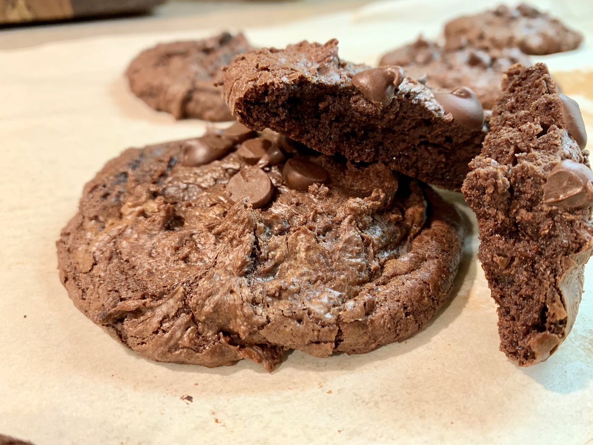 InaFelsheim's tweet image. Anyone else do some @Meringue_Jen #dataToOutcome baking? I made the Gluten-Free Chocolate Brownie Cookie and they are...everything. Anyone else? @AngelaHarveyYVR ?