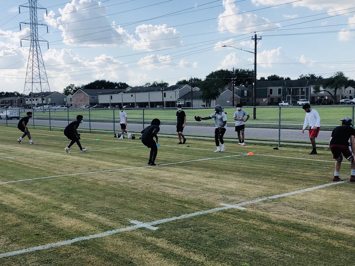 NHS_Raiders1's tweet photo. What an incredible day! It was great to be back on the field working to improve in a safe and healthy manner. Thanks to all of our coaches, players and supporters for the effort it took to get us out here. We got 1% better today! #RIDE #ANewBeginning https://t.co/C7zW4FhSYY