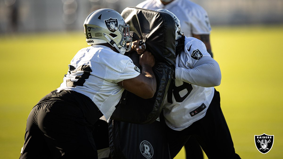 Raiders's tweet image. All gas. No brakes. 

📸 » bit.ly/3iBHwmd