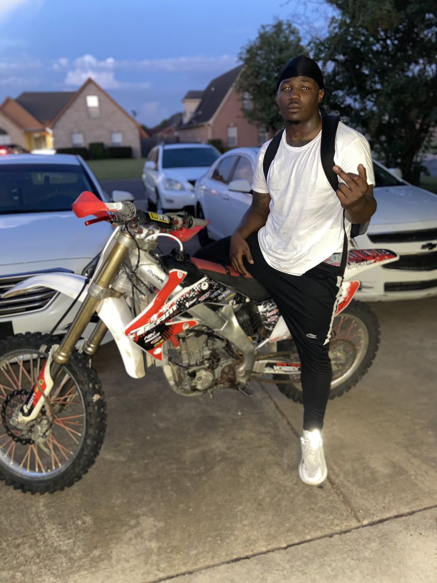Kvng4k's tweet photo. On My Bikelife Shit Rn 💰 https://t.co/rJ9KzzJIlK