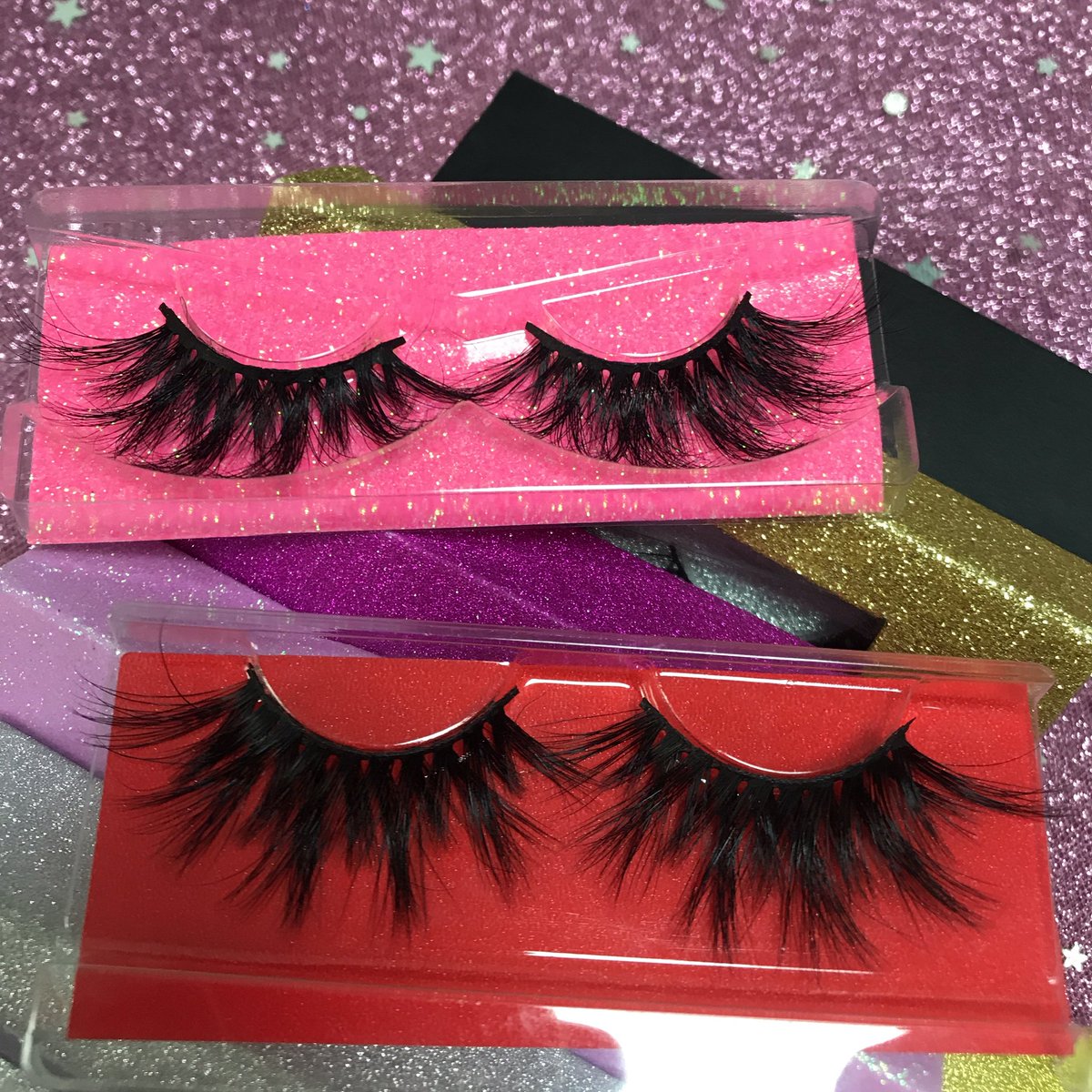 DedeYoung11's tweet photo. Decided to bring my lashes to twitter come shop with me I'm doing $8 lashes $10 for 2 DM me if interested free shipping for long distance orders
#eyelashes #cashapp #lashesforsale https://t.co/vwKQk1amqt