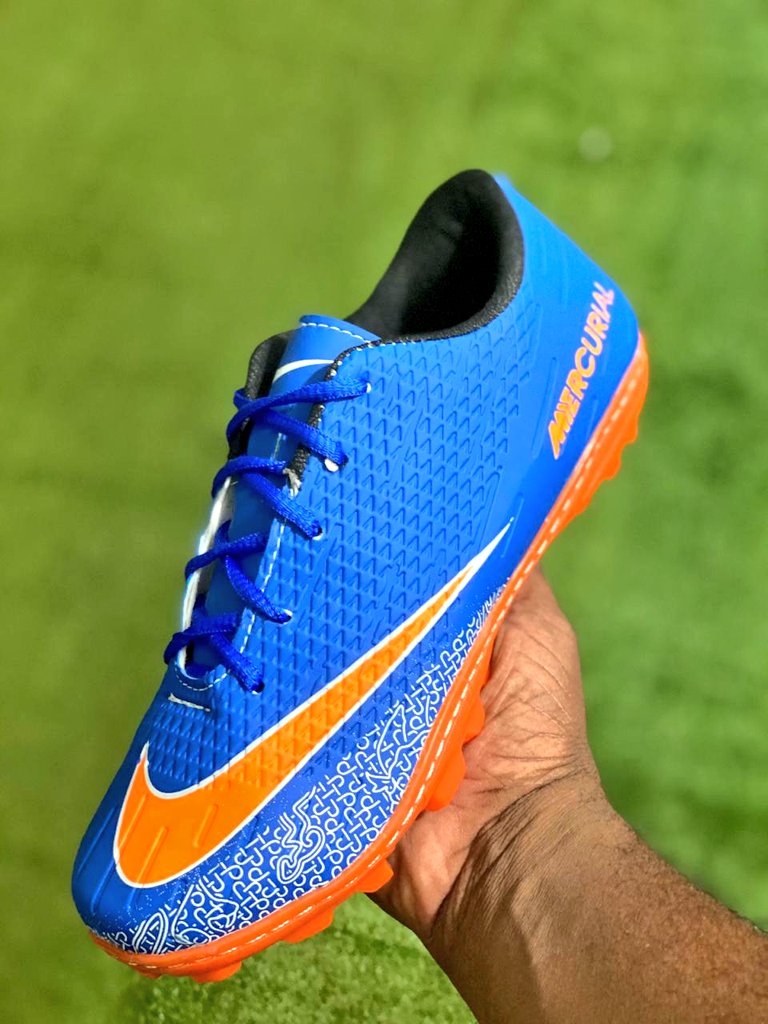 StoreCouto's tweet photo. JÁ QUE O TWITERR SÓ SE FALA DE FUTEBOL, NÃO TEM DIA MELHOR PRA MOSTRAR ESSA RARIDADE PRA VOCÊS!!!

💥 CHUTEIRA NIKE MERCURIAL 💥

❗COLADA E COSTURADA 

✅ ENTREGAMOS EM DIVERSOS BAIRROS DO RJ 
✅ 35 AO 44
✅ CHAMA NA DM 

#NeyDeMoicanoNaChampions https://t.co/neM4Fub5xC