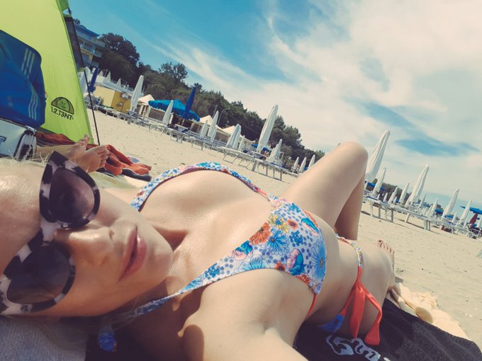 Love beach👌👌👌❤❤💋💋💋 #love Italy #pornstar #pornqueen #assadict https://t.co/2SAXWRedyr<a href="/tag/love"class="tags">#love</a><a href="/tag/pornstar"class="tags">#pornstar</a><a href="/tag/pornqueen"class="tags">#pornqueen</a><a href="/tag/assadict"class="tags"><span>#assadict</span></a>