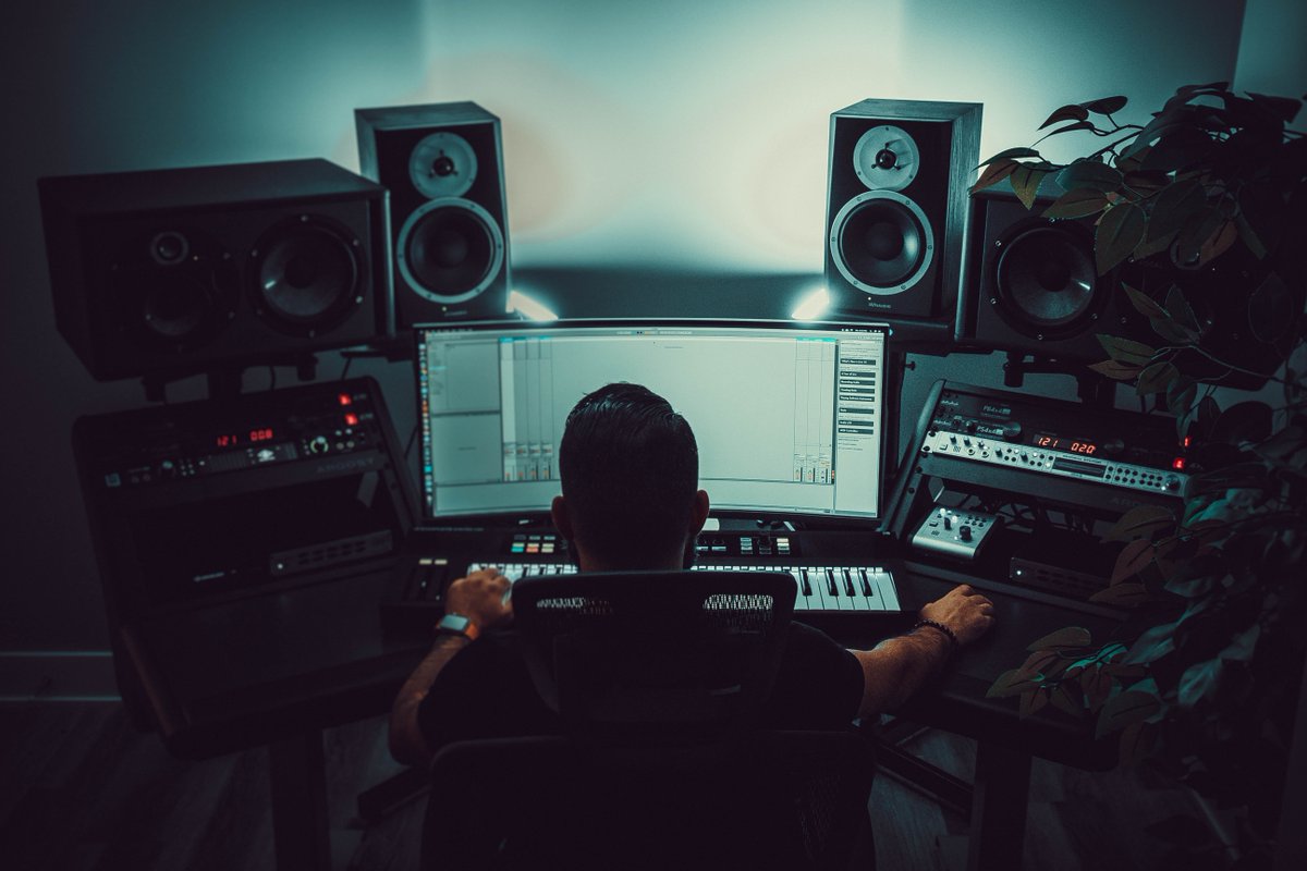 AllAccessIDA's tweet photo. 𝗬𝗼𝘂 𝗻𝗲𝗲𝗱 𝗮 𝗺𝗮𝗻𝗮𝗴𝗲𝗿.

Behind nearly every successful individual or musical group there has been and always will be a manager and an artist development team which is where IDA comes in.

Go to https://t.co/bO9llieGyC for more info 🎶

#AllAccessIDA #Musician https://t.co/xHQudzmPHP