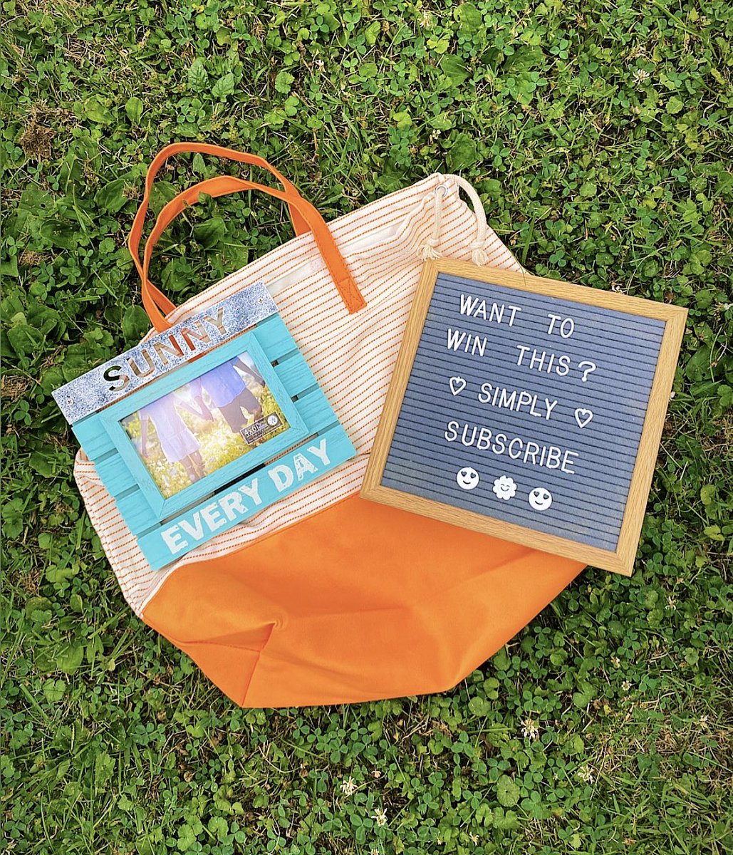 thrillofthrift's tweet photo. It’s #WinItWednesday 🎉🎉🎉 Simply subscribe to my website to win these super cute &amp; summery thrifted items 🌞 Raffle drawing will be in ONE WEEK! https://t.co/SGspdW71qR https://t.co/8M6L37OtJX