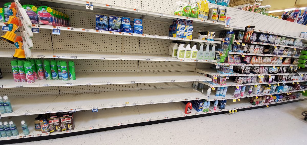 MattWolfeOnAir's tweet photo. Incase y'all haven't noticed...empty shelves are still a thing. #NoPaperTowels #NoCleaners #NoTissues #NoGood @suz321 @ABCNewsJason @ABC7 @AnthonySpina @JoshCohan @staceysager7 @TheBradMielke https://t.co/Bh1zTetBtV