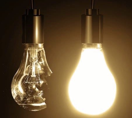 الـمَـكـسُـور لاَ #يُـضـُئ 

 لذلك رافق من يضئ لك #عتمة انكسارك

 #يحدث_الان
#نيوم
#باريس_اتلانتا