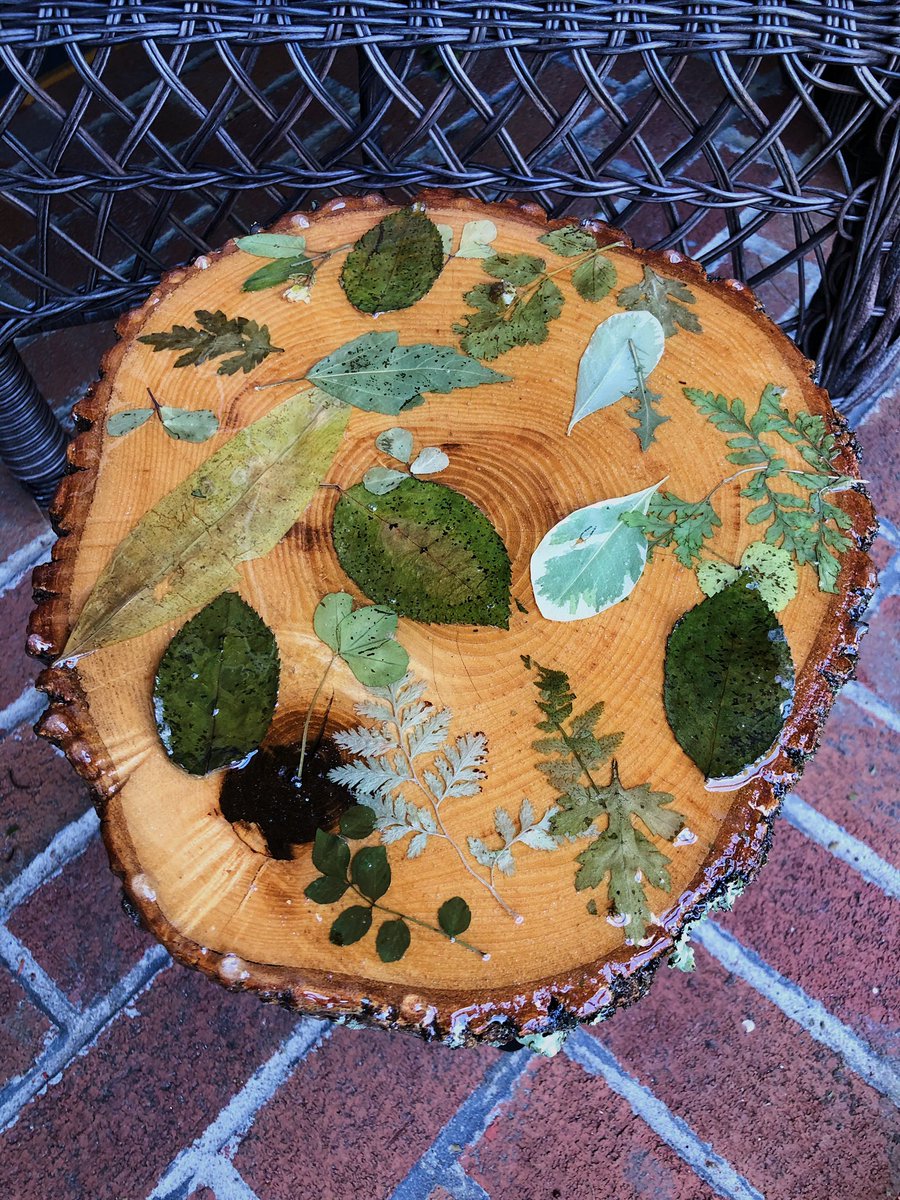 MissSlay77's tweet photo. And two more table side beauties💙💚🌿✨🌞 Made by hand https://t.co/7V2BdaUIP6