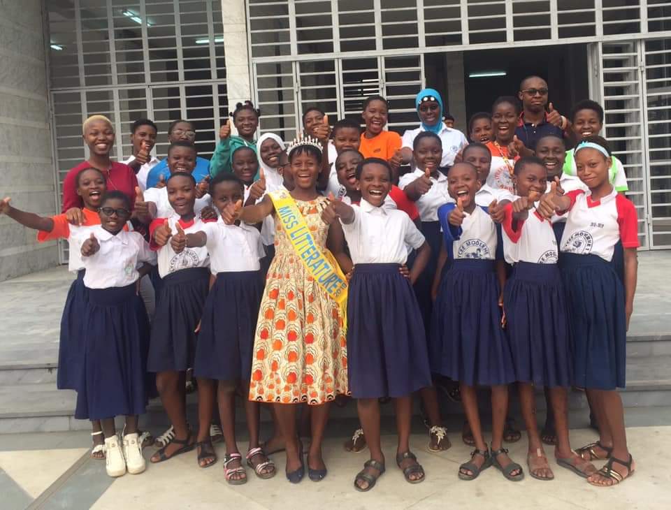 AichaYele's tweet photo. On a tous quelque chose à donner, il n'y a pas que le matériel pour donner le sourire à sa communauté. Stay focused !
#JournéeInternationaleDeLaJeunesse
#TournéeNationaleDeLaLittérature
#UNICEF 
#misslittératurerégionle2019
#YouthAdvocacy
#YouthDay
#SDGgoals https://t.co/7RqXUh0S9l