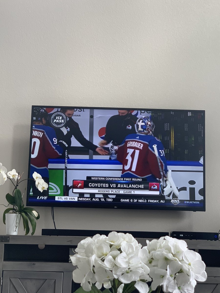 IAMMILJAN's tweet photo. Hockey in August!! Hell yea! Let’s go Avs 💪 @Avalanche https://t.co/QiJGaPOOVl