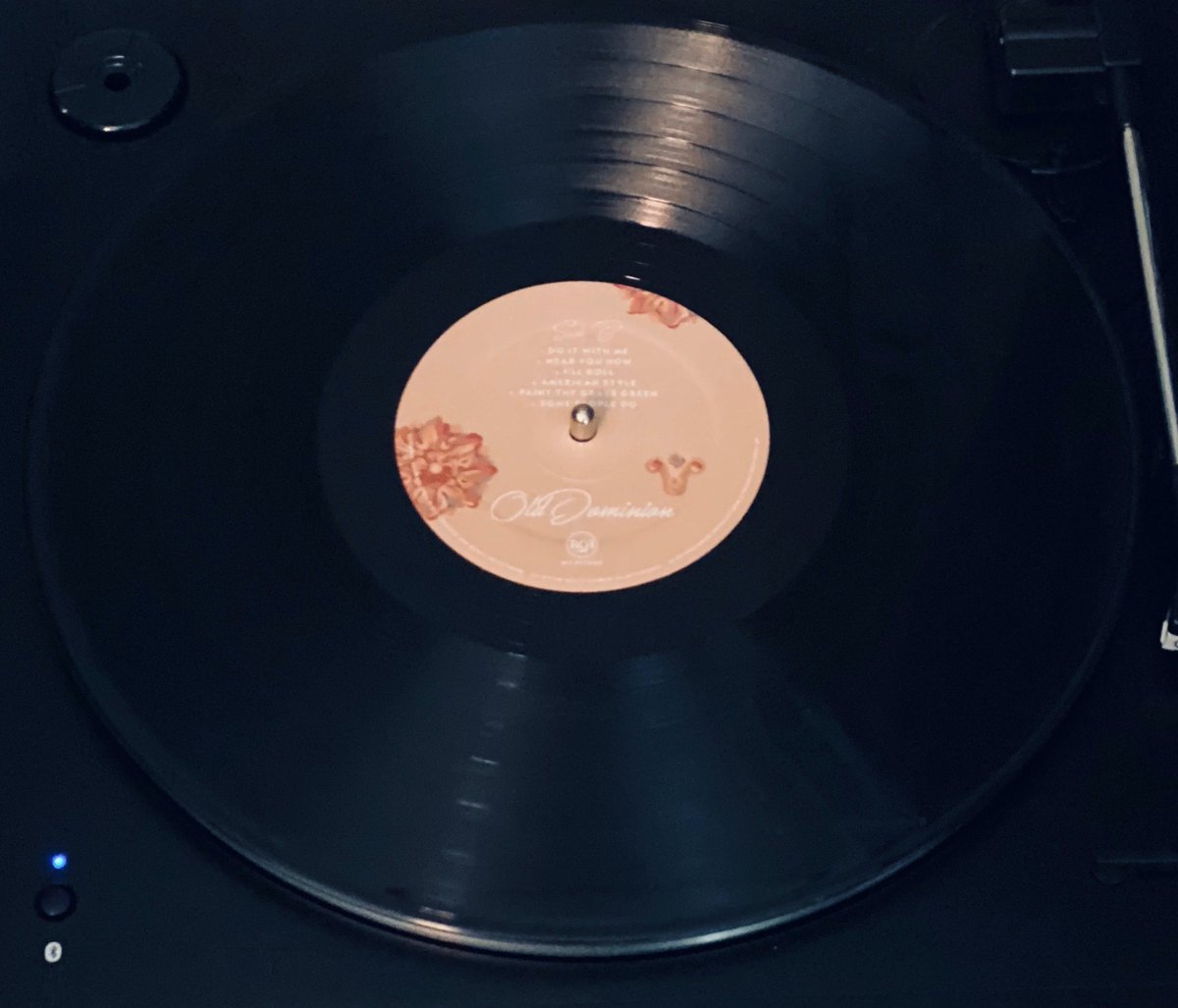 wareagleblonde's tweet image. It&apos;s a Side B kind of day here...what are you spinning?📀

#NationalVinylRecordDay #DoItWithMe #OD3