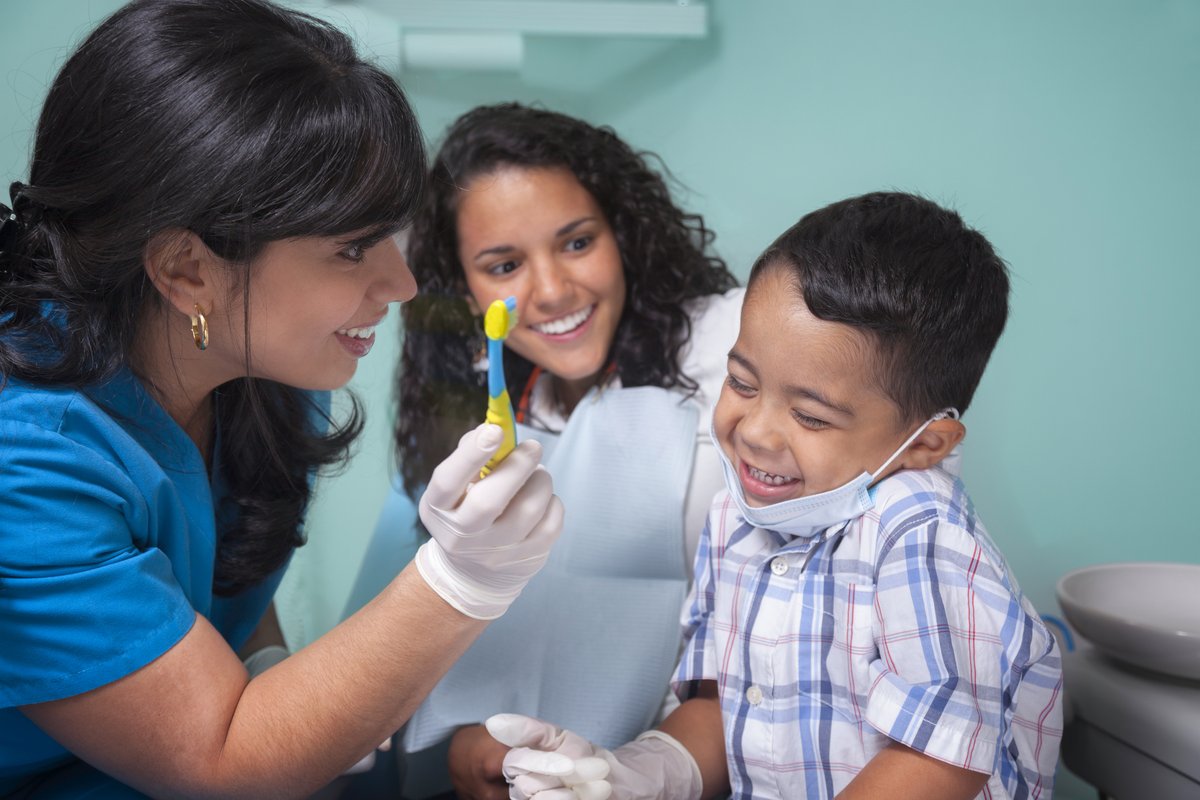 moreLAsmiles's tweet photo. More LA Smiles advocates for @DHCS_CA to continue Local Dental Pilot projects in our communities to ensure #children receive preventive #dental services, #oralhealth education, and continuity of care. #KeepCASmiling https://t.co/PPY89y9rBF