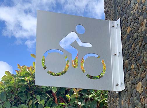 BuiltbyPhoenix's tweet photo. Super fun bicycle blade sign we fabricated today!
machined 1/4" brushed aluminum panel with wall mount-

Let's get your project in gear.
What can we make for you?

#signage #sign #BICYCLE #CNCOwners #CNC #fabrication #bikepath #Aluminium #tools #cam https://t.co/Qx5r8CLelv