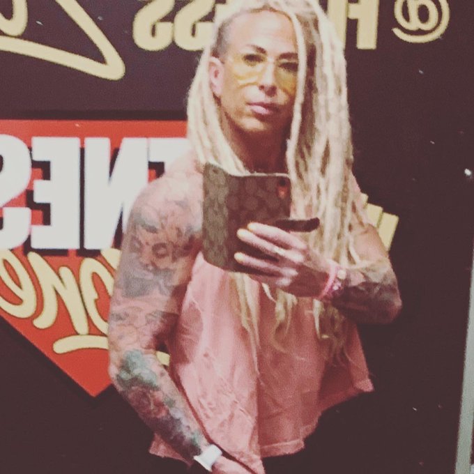 Hello .... hope u enjoy my pics and tweets .... https://t.co/Ie9XLGWPNc