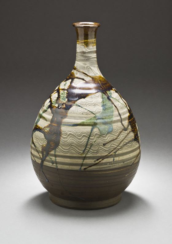 JapanTraCul's tweet photo. Sake Bottle (tokkuri), Hizen ware, Takeo style, second half 17th century

#pottery https://t.co/1sMqggUU1n