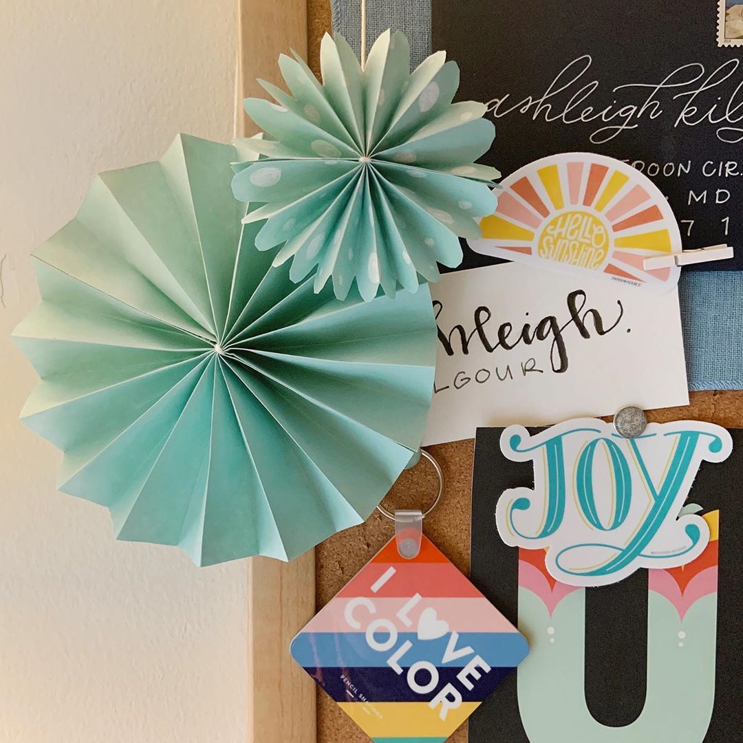 Paper_Source's tweet photo. We are looking for new ways to make every day count as we head back to school &amp; work.  Share your tips &amp; ways you are inspired for a renewed sense of productivity below!

#papersource #wfh #visionboard #motivation #productivity #backtoschool #workspace

Photo: @ashleigh.kilgour https://t.co/VoclQiD3PK