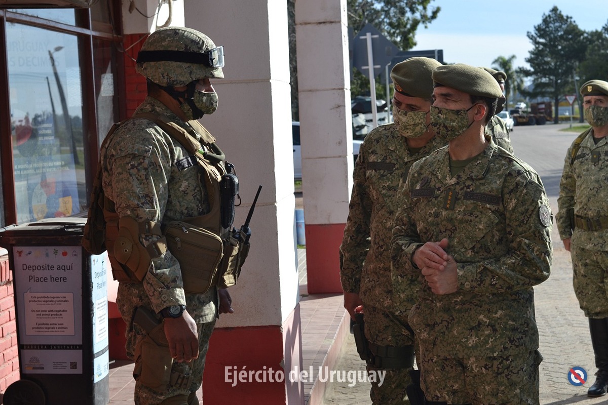 EJÉRCITO DE URUGUAY - Página 30 EfQO-AxXkAEemGQ?format=jpg&name=medium