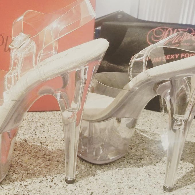 UwU new shoes y'all! @pleaser_shoes #CiciLux https://t.co/B7o4wQZD89<a class="tags" target="_blank" title="On Twitter" href="/?out=eyJ0eXAiOiJKV1QiLCJhbGciOiJIUzUxMiJ9.eyJpYXQiOjE3MjMwMjQ1NjgsImlzcyI6InR3cG9ybnN0YXJzLmNvbSIsIm5iZiI6MTcyMzAyNDU2OCwiZXhwIjoxNzU0NTYwNTY4LCJyZWRpcmVjdF91cmwiOiJodHRwczovL3R3aXR0ZXIuY29tL3BsZWFzZXJfc2hvZXMifQ.fa3u6EWO9Egykr46U67r2c-I6cM6g2iEugLkbjgs9xnkw15Yiwj7lXRKwKzjISaUc83iBnPo8XlZC-VHkPUhuw">@pleaser_shoes</a><a href="/tag/cicilux"class="tags">#CiciLux</a>