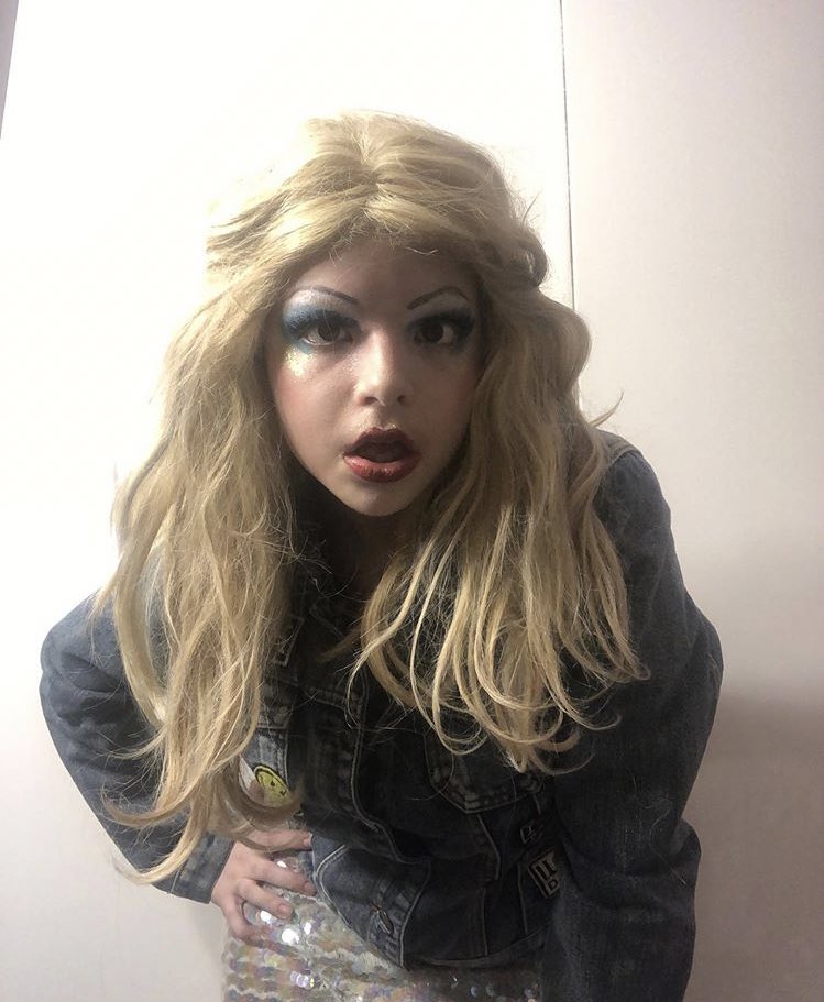 sophie_stardust's tweet photo. Without drag I wouldn’t be where I am today. Before I discovered drag I was so shy and lonely. I am now confident and have so many amazing friends. I am so thankful for how inclusive this amazing community is. Drag is art and art is for EVERYONE! #womenindrag #mydragisvalid https://t.co/psQz4OG8rc