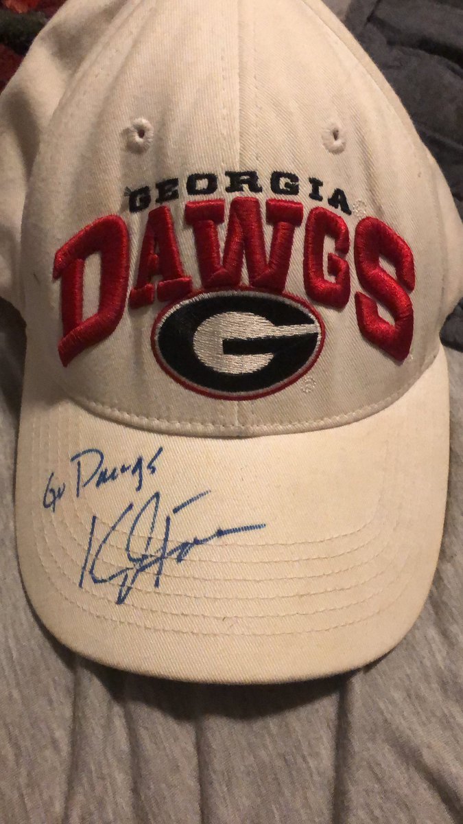 JBFulton11's tweet photo. @BaseballUGA @kFarm17 He’s such a good dude, represents us well https://t.co/62lUbEuNXf