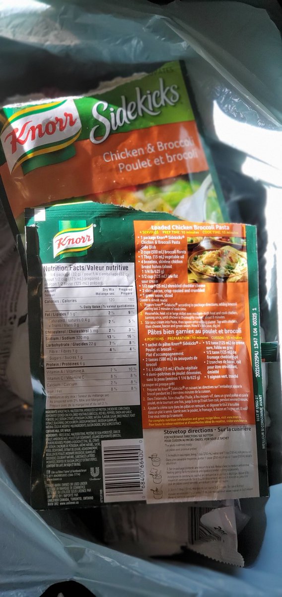 OldManStevenson's tweet photo. I dont always read the directions on @knorr_canada Sidekicks packages, but when I do, it's usually after fishing them out of the trash...
#Predictable #FollowTheDirections #NomNomNom https://t.co/SWuoyZZ0Xc