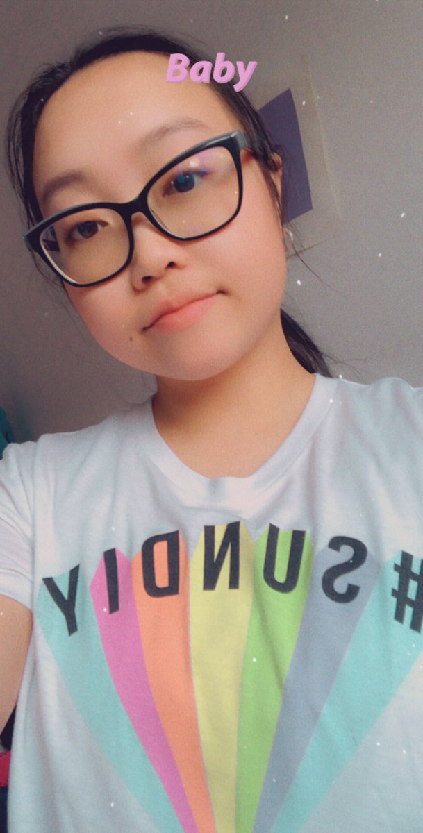 ari_purple2's tweet photo. I’m still obsessed with this shirt 🌈💖 @laurDIY #sunDIY https://t.co/28ljrECZv9