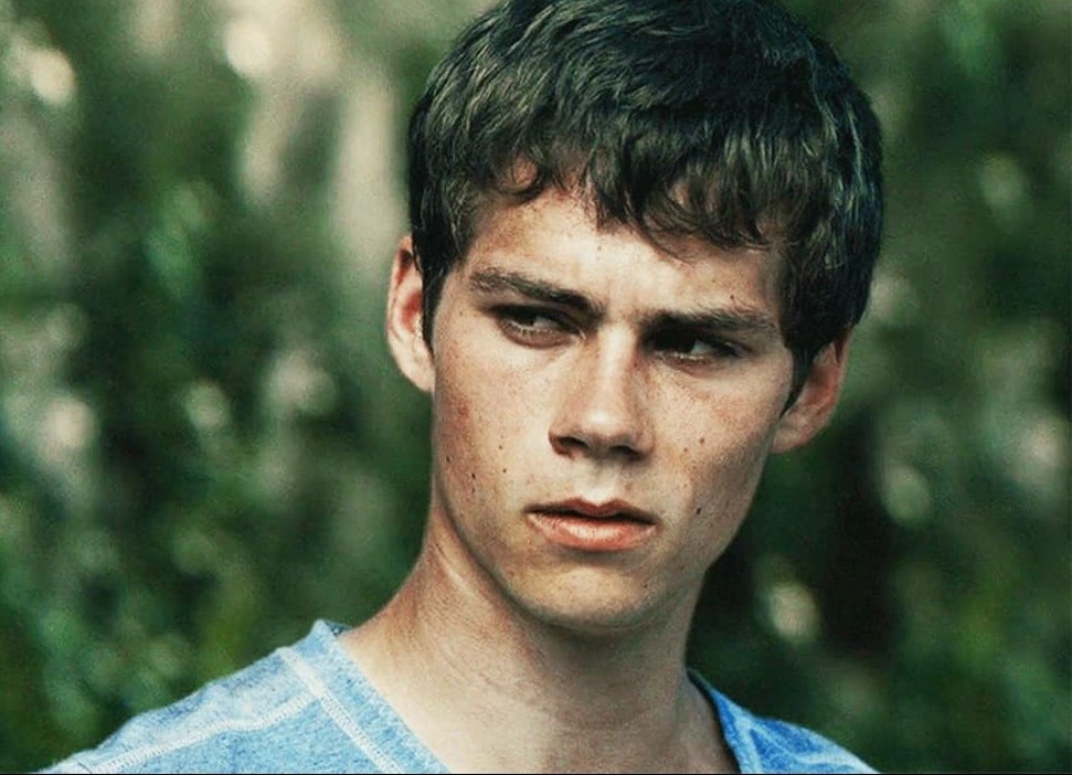 BUZZEATSDIRT's tweet image. me arriving this morning vs me 12 hrs later, jet lag catching up, ready to drink myself to sleep 

#GHOSTINTRO #GHOSTEVENT