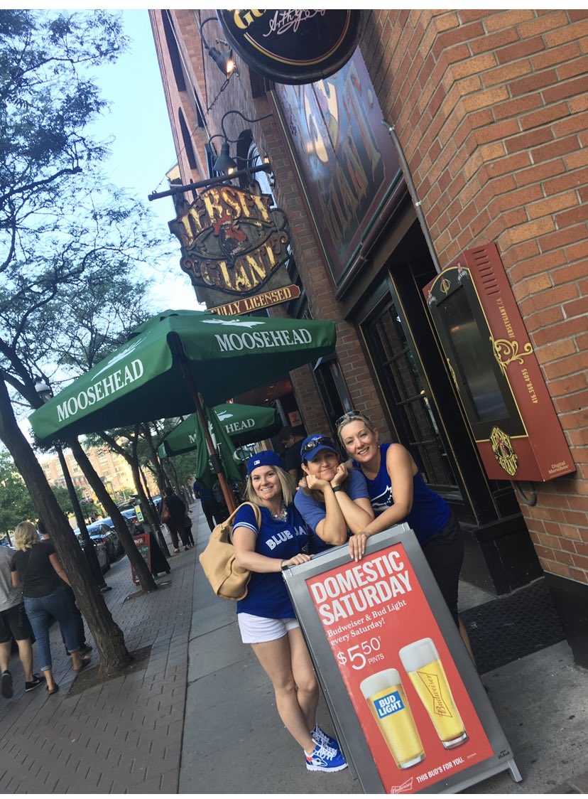 CaraOAg13's tweet photo. I miss my girlfriends, girl trips, live blue jay games, TO pub crawls, Vegas, good food & pools...#missingnormal #throwbackpicture https://t.co/KJzKml6ST4