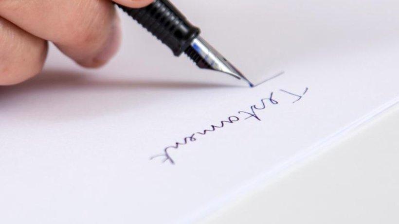 Ein Testament ohne Unterschrift ist nicht gültig. Doch was ist, wenn die Unterschrift kaum lesbar ist? Wie deutlich muss ein Erblasser schreiben? morgenpost.de/wirtschaft/ste…