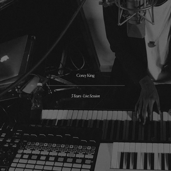 soulandjazz's tweet photo. #FutureVintage Joerg Schmitt's August 'Sonic Soul Playlist' features #ExcellentBehaviour c/o @synthonicbeats Corey King @diogostrausz 🎧 https://t.co/UEluwz0hOS @SonicSoulReview #18GoodReasons #Avastama https://t.co/SigooaxCXc