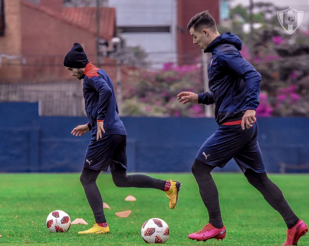 CCP1912oficial's tweet photo. ¡Todo listo para recibir al aborigen! ✅

El plantel azulgrana realizó el último entrenamiento de cara al gran duelo de mañana 👊

#SomosPueblo 🔵🔴 https://t.co/BE10DseLHh