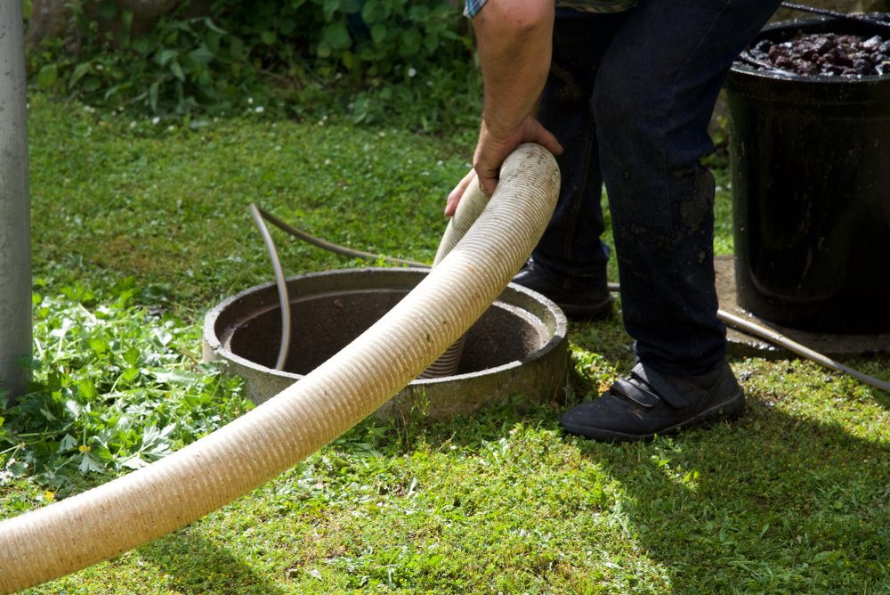 SepticNow's tweet image. If you are buying a home that has a septic tank system, you want to arrange a septic inspection. You certainly don’t want a septic mess to deal with in your new home. 
#SuperiorSepticServices #SepticInspections #SepticSystemRepairs 
bit.ly/2CmN6JL