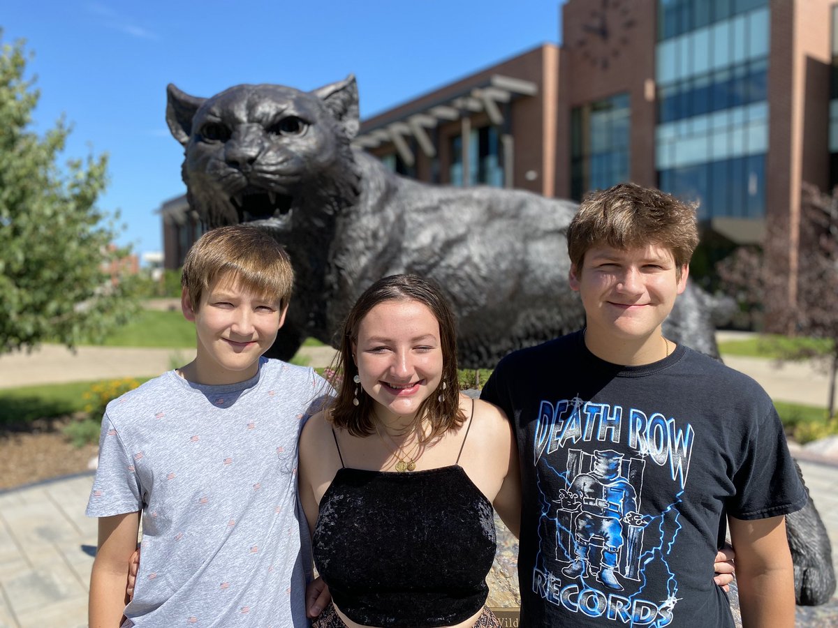jdbigbiz's tweet photo. Sad drop off today @NorthernMichU. But super excited for all this girl is going to accomplish #mywildcat #hardgoodbye #Hardenscholarship https://t.co/BaWXoxqTmh