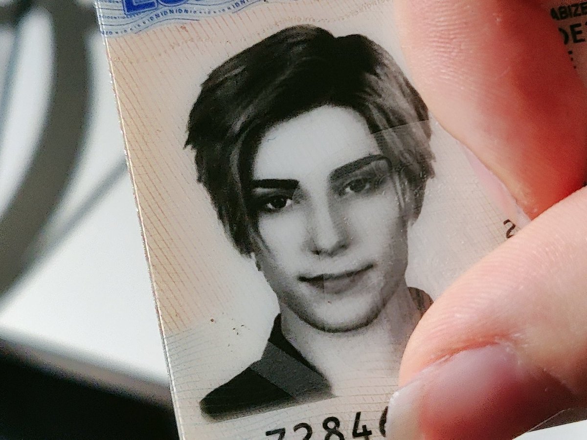 today a bartender told me that I look like Leon Kennedy on my ID photo 😂