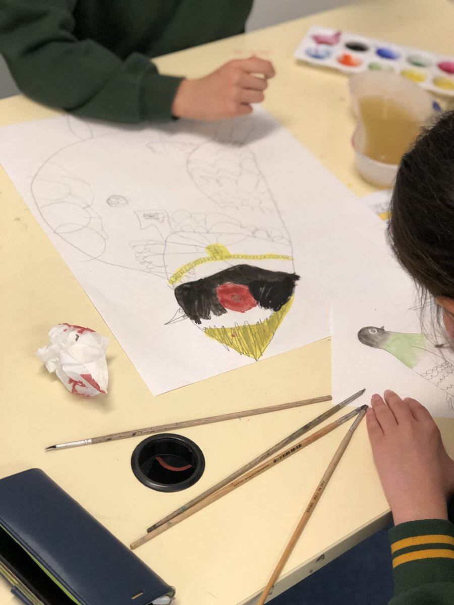 Lovely afternoon spent with our @Dingoes_CPS2020 buddies creating pigeon characters based on the picture book Gary 🎨 🖌