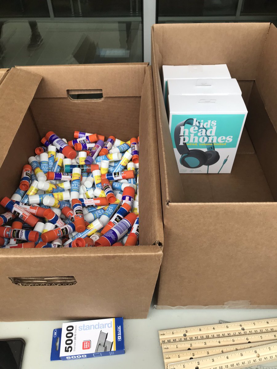 AFearing_MPS's tweet photo. Thank you to all those who donated today! If you didnโt get a chance today, come to @MFT59 @MFT59ESP on Tuesday, 8/18, 10-3! Rocking @SouthHighMpls until we shut down! ๐งก๐ค! @MPS_News https://t.co/rS6p6CkCE7