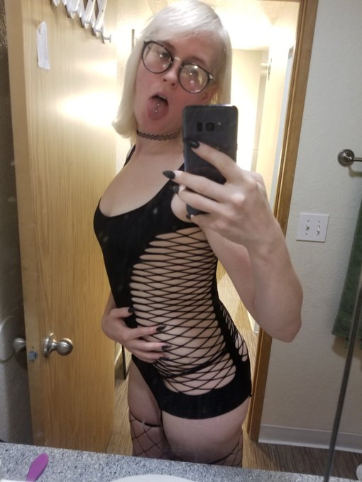 Got some new work clothes y'all.  😘 https://t.co/jtsEremCad<a href="/tag/cicilux"class="tags"><span>#cicilux</span></a>