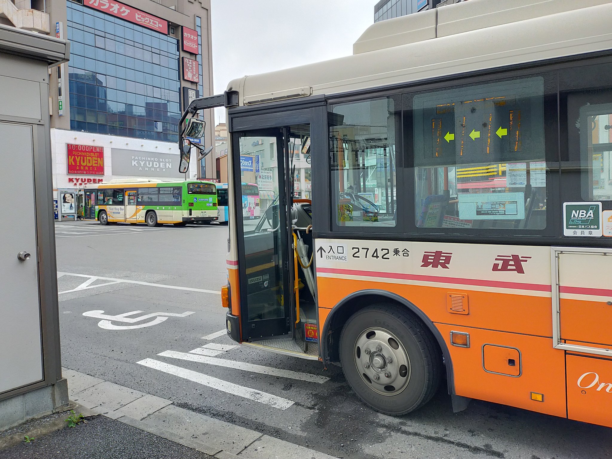 P484 東武バス2742乗合 調べたら花畑 草加 大師 と 転属した車のみたいで出戻りですかね なんか見かけたことあるのにナンバー高いなと思いました 笑