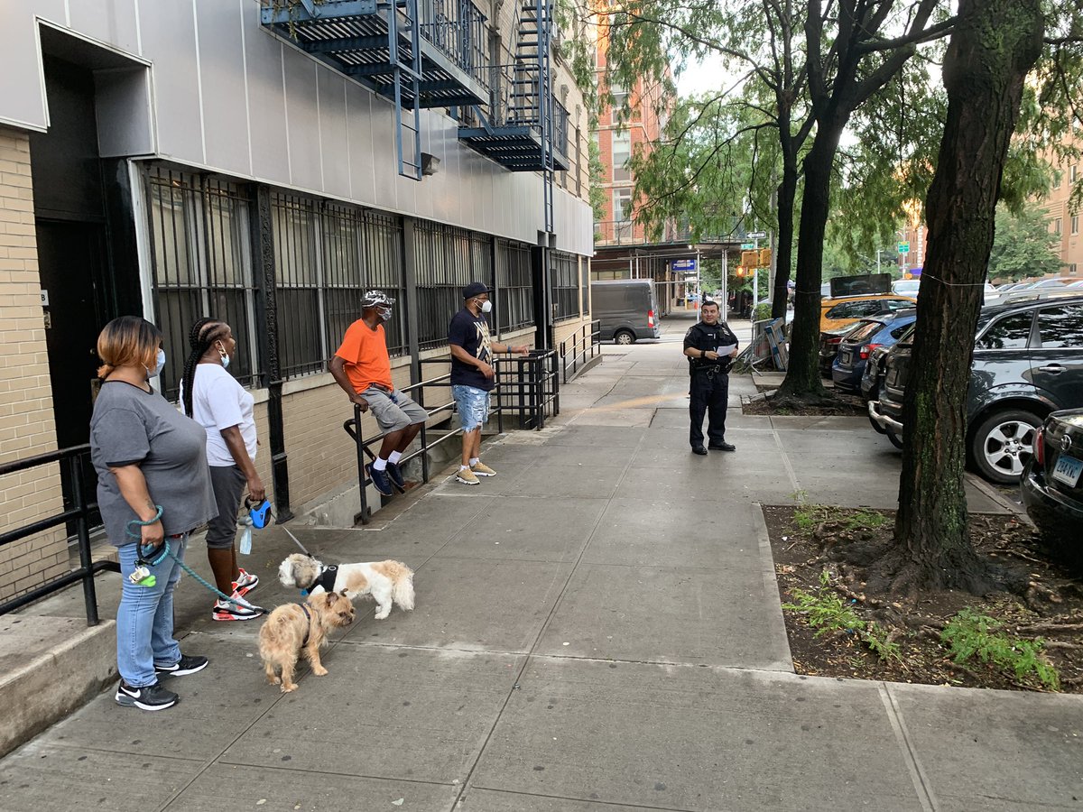 Meanwhile, a block away at the M10 bus stop that has been blocked by  @placardabuse dating back over 15 years and was just featured in this  @StreetsblogNYC story, some excitement was unfolding... https://nyc.streetsblog.org/2020/08/12/business-as-usual-mayor-nypd-promised-to-evict-cops-from-harlem-bus-stop-but-nothing-has-changed/