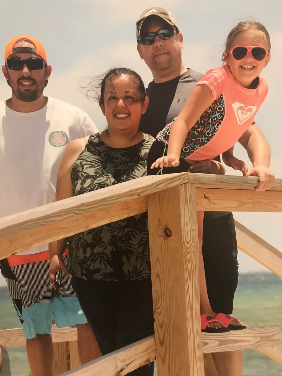 Mrs_Dufault's tweet photo. I enjoy traveling the country with my family and I’ve also lived on both the Atlantic &amp; Pacific Coasts. #TeacherFunFact https://t.co/bahDzu1S7w