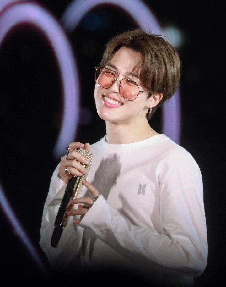─ Jimin with glasses - a thread
