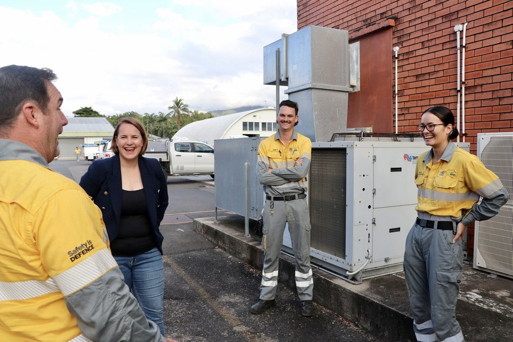 nitagreenqld's tweet image. Happy National TAFE day! I got to spend my morning with @etuqldnt apprentices which is a great way to kick off a day all about protecting TAFE and saving skills! 🙏👏