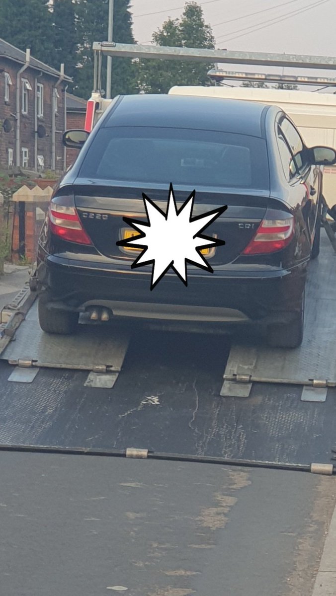 sc7138's tweet photo. Jumped on with A Group Barnsley tonight. 1 Missing person found, 1 x Criminal Damage and my usual seizure for no insurance and provisional license in Goldthorpe. #specialcontribution #optakeaway https://t.co/76cNTISvru