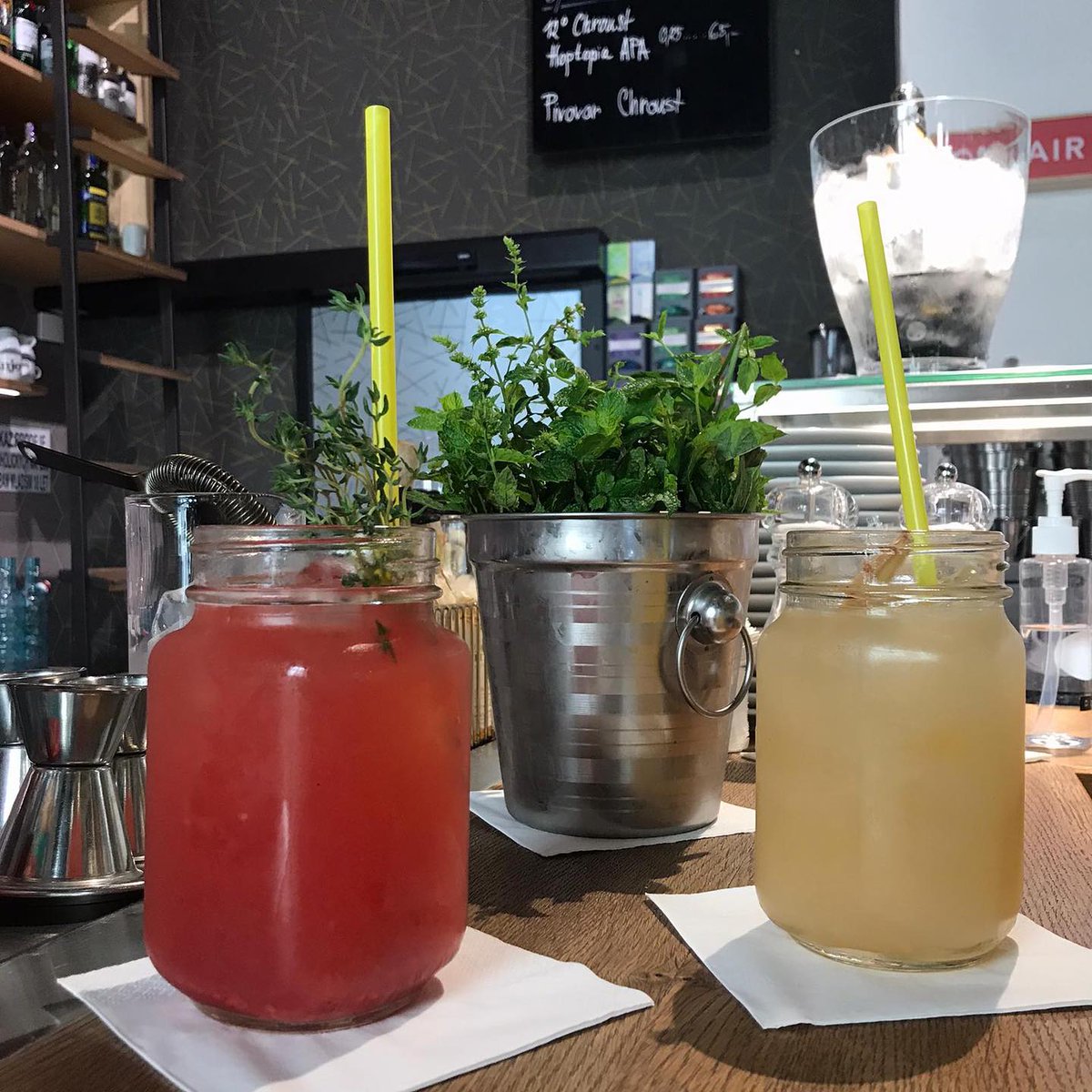 Domácí limošky 💯fresh !!! 

<a href="/bistrospejle/">Bistro Špejle</a> #spejlejede #spejle #tapasprague #bistrospejle #bistroprague