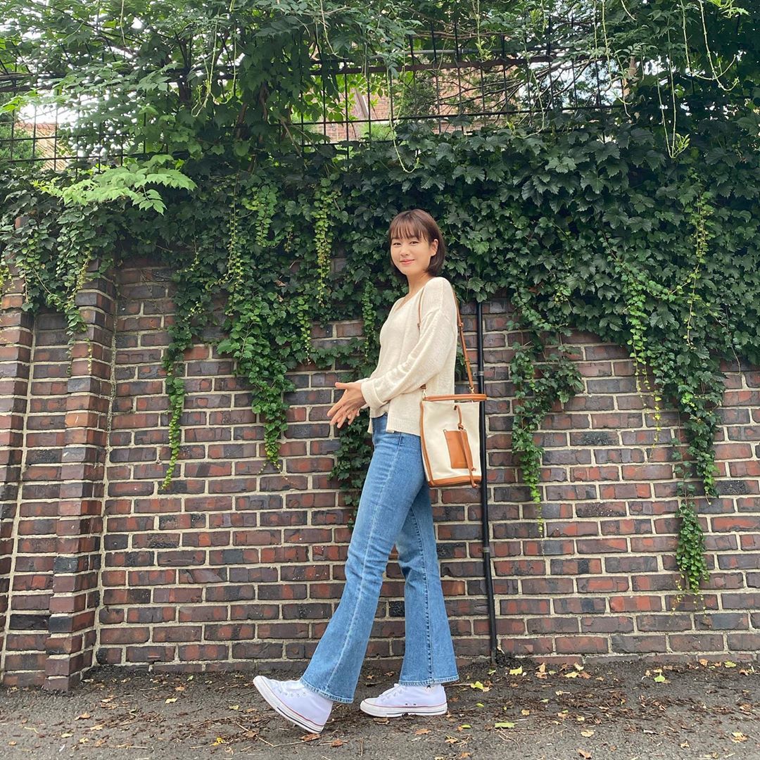 HosPlayPH's tweet photo. Ahn Eunjin Instagram Update! π»π²
#AhnEunJin #HospitalPlaylistCastUpdate
https://t.co/E40EdzbRh8 https://t.co/i0ijVEk010