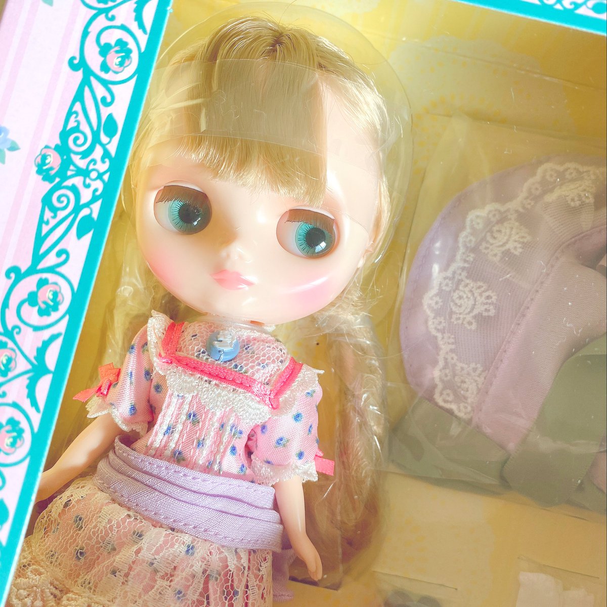 pinklemoo's tweet photo. かわいいよぉ❤️
大好きなブライズドール

シュアリースザンヌちゃんが
当選したのでJuniemoonへ(*pq'v`*)

かわいい😍

ずっとほしかった
大好きな不思議の国のアリスの世界⭐️

タイムアフターアリスちゃんも
運良くゲット♪(´ε｀　)

自分のキャラクター
ベアリスとパピスとリリームーの
お友達にする https://t.co/jej1hIujww