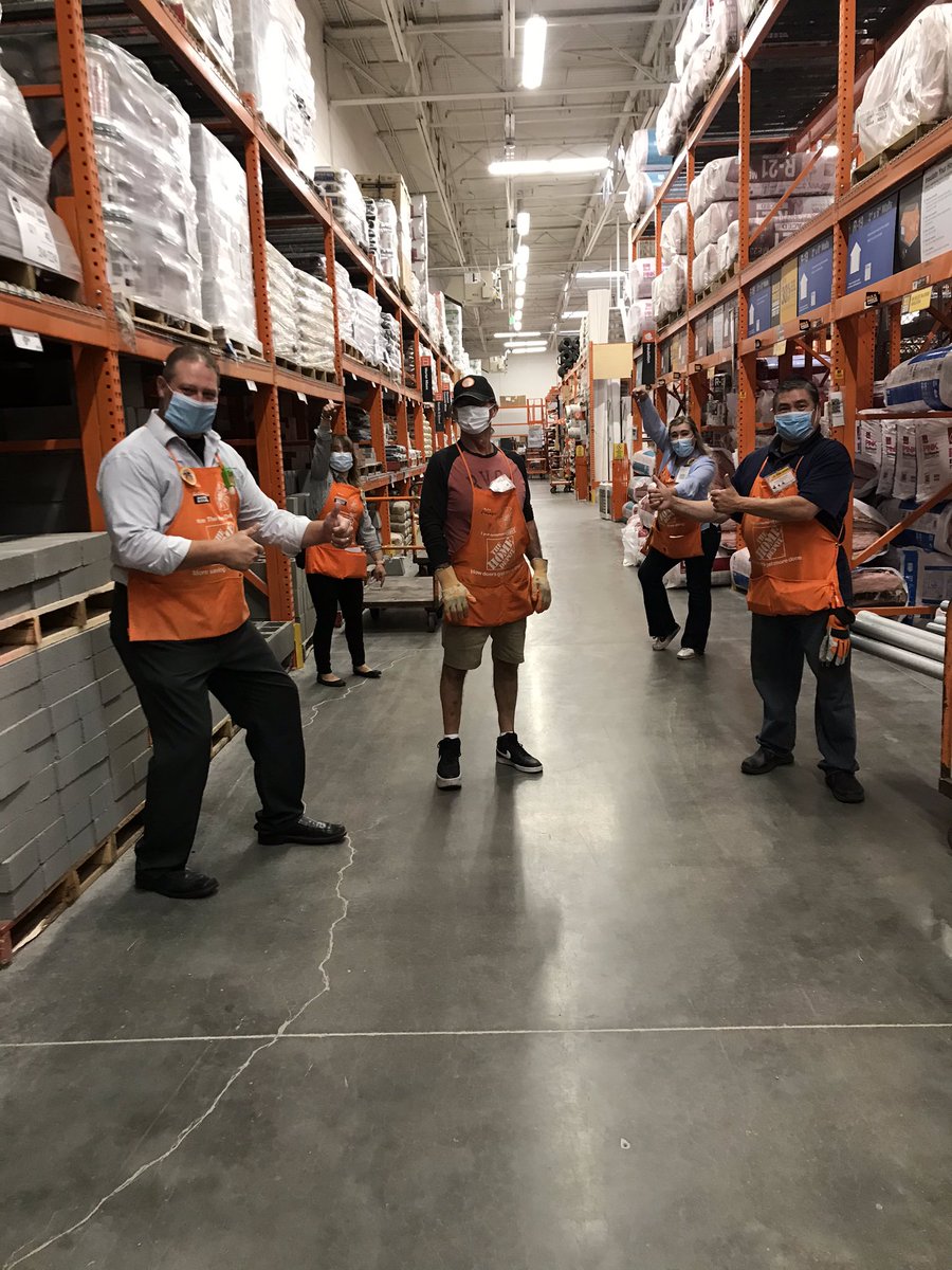 thd3105's tweet photo. Kalipell’s lumber associate, Dennis recognized during our DM visit for his great engagement, customer service and dedication to the team. Way to go, Dennis!!! https://t.co/fw14ZwoKJj