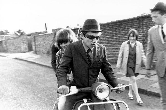 crombiemedia's tweet photo. Mods! Foto di Janette Beckam https://t.co/lpXqUY827r